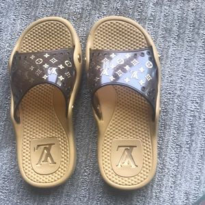Louis Vuitton Pool Slides